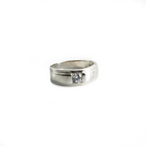 925 Sterling Silber Ring, verziert mit CZ